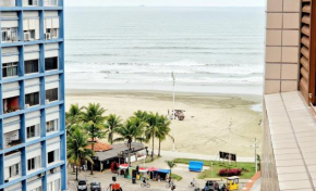 Na Praia do Itararé - apartamento de 2 dormitórios na quadra da praia !